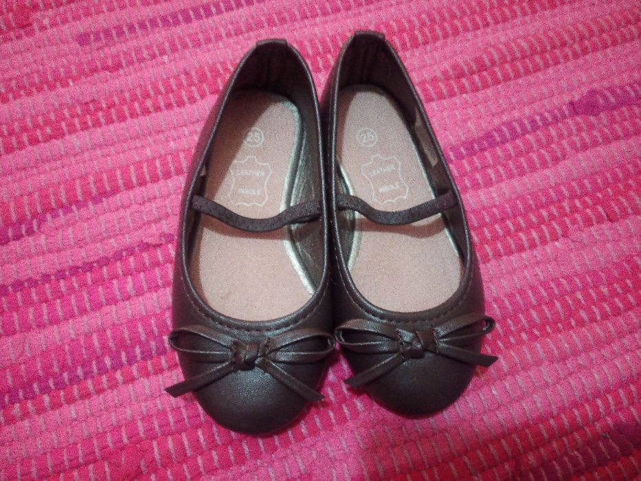 Sabrinas castanhas menina