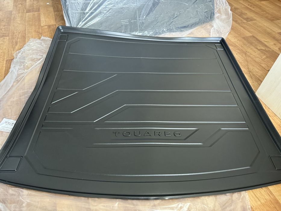 Коврики Оригінал VW Touareg ,Tiguan 3 7L 7P 76106150082V гума