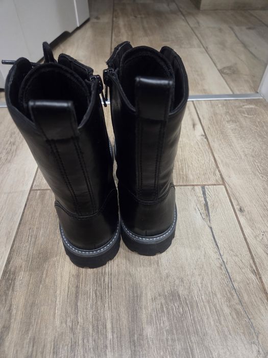 Botki skórzane Nowe Rozm 39 lekko ocieplane