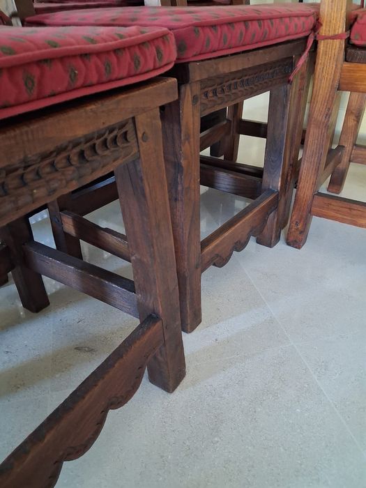 Conjunto de mesa com 5 cadeiras