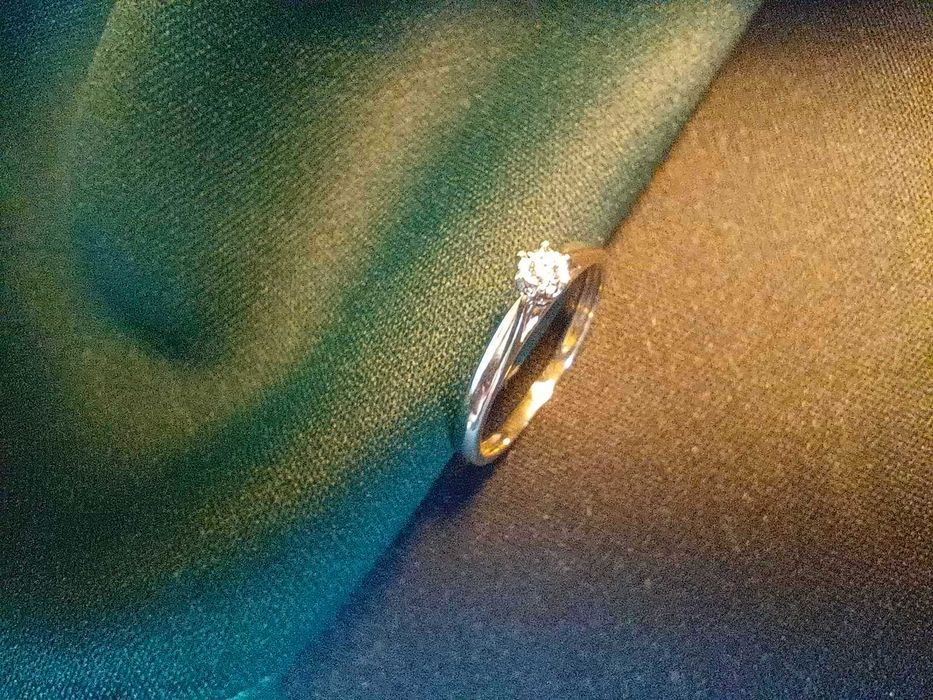 Pierścionek z białego złota z brylantem - 0,03 ct - próba 585