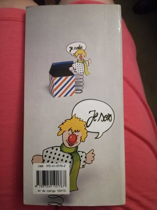 1 dicionário (verbos franceses) e  1 enciclopédia