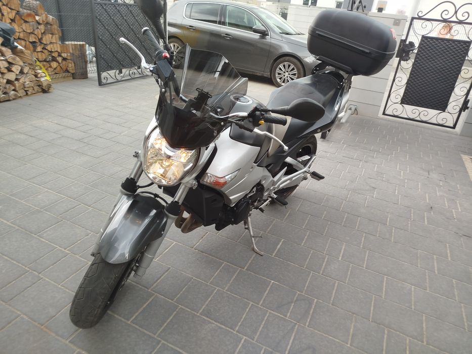 Motocykl Suzuki GSR-600
