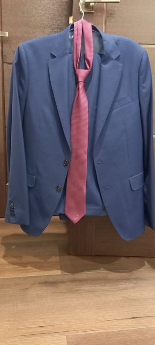 Класичний костюм