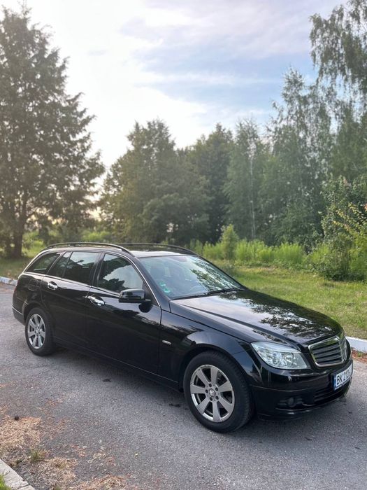 Продам своє авто Mercedes-Benz C-Class 2009