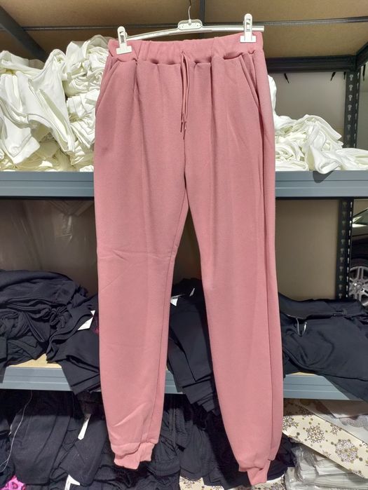 Calça cardada 5,50 Euros.                        Só para REVENDA