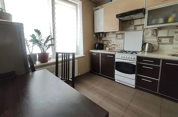 Продам новострой 4/10 Ціна 52000₴