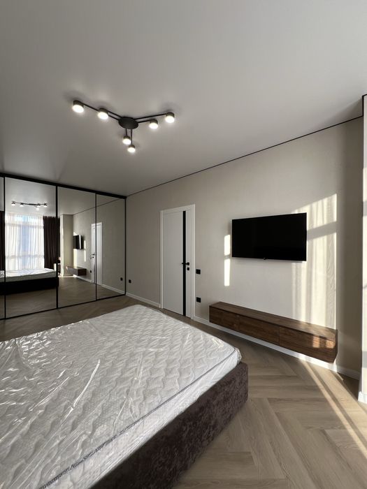 Велика та стильна 1 кімнатна квартира на 5 поверсі, жк закритого типу