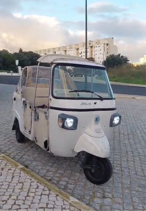 Alugo TukTuk semana