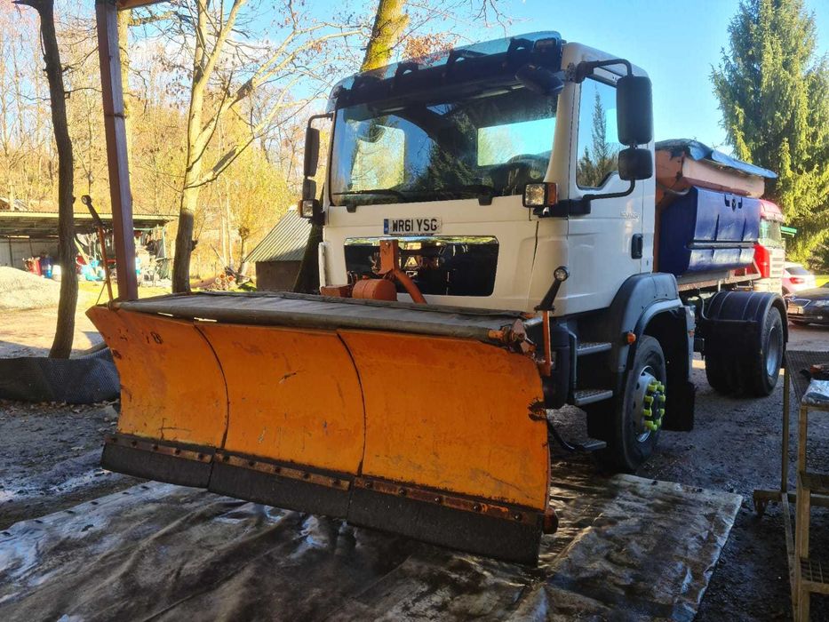 MAN TGM 18.290 4X4 piaskarka schmidt  manual reduktor blokada mostów