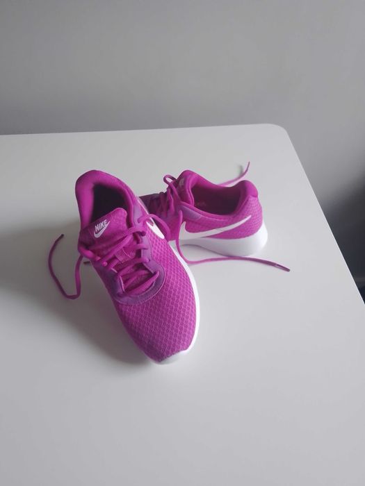 Buty damskie do biegania