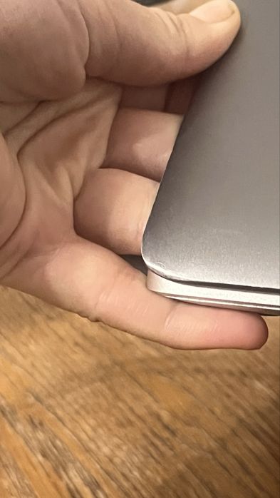 Macbook 15 pro intel i7 16/512
