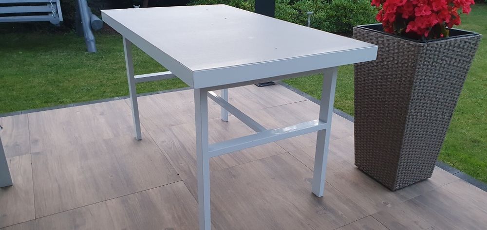 Stół ogrodowy, szklany blat, biały, metal/aluminium proszkowo,jak nowy