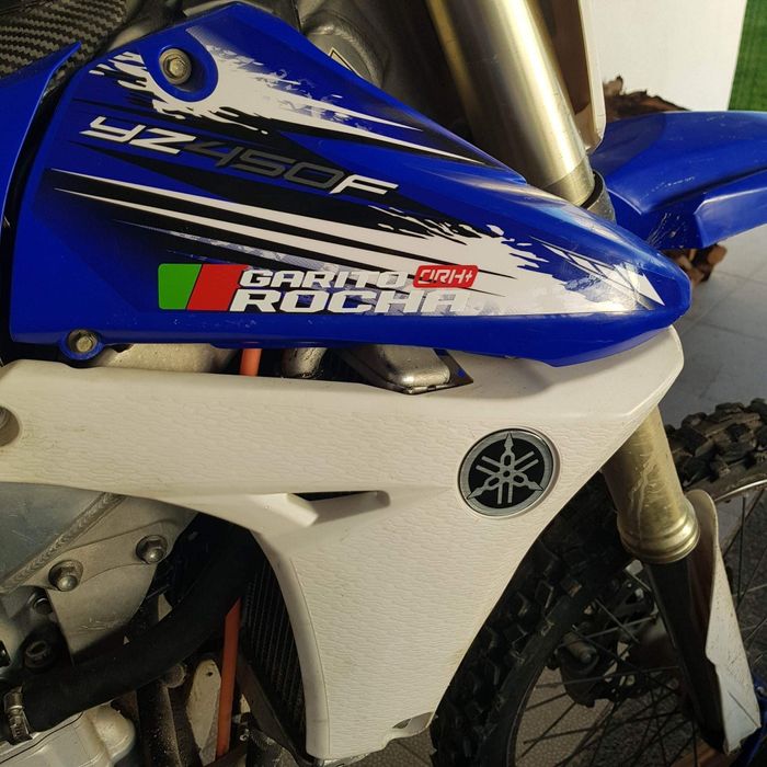 Autocolantes em Vinil Recortado c/ Nome p/Bicicleta,Capacete,Automóvel