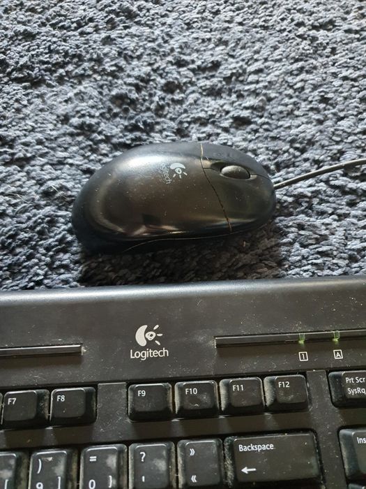 Logitech Keyboard and Mouse64283969699459121