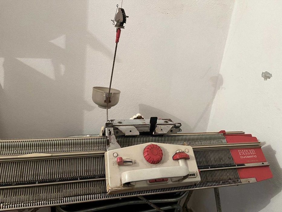 Máquina de tricotar