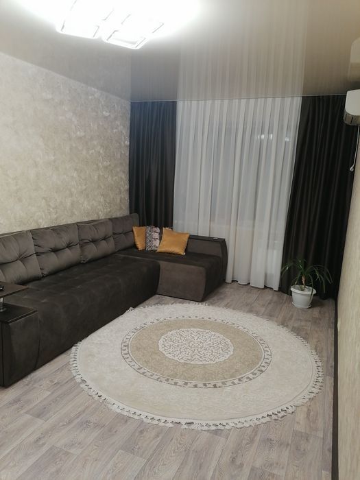 Продам 2х.к  кв 5/5эт дома в центре