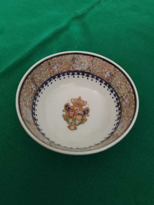 Conjunto de chá em porcelana armoriada - Venda ou troca