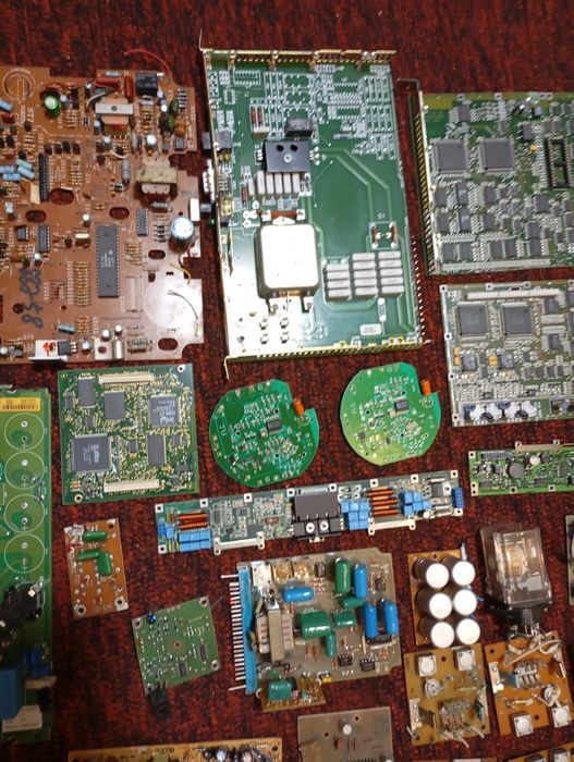 Плати з  різного обладнання