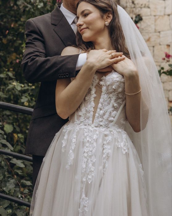Piękna Suknia Ślubna Herm’s Bridal