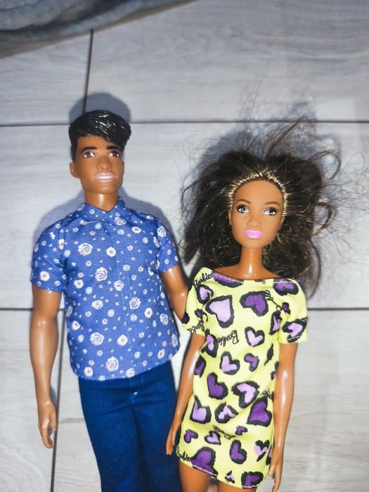 Sprzedam lalkę Barbie i Kena