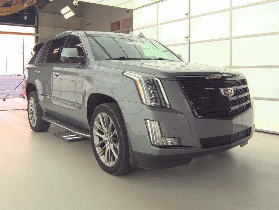 Cadillac Escalade Cadillac Escalade Luxury 6.2 Benzyna / Automat / 7 osobowy