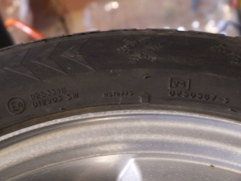 Диски з резиною на Мерседес