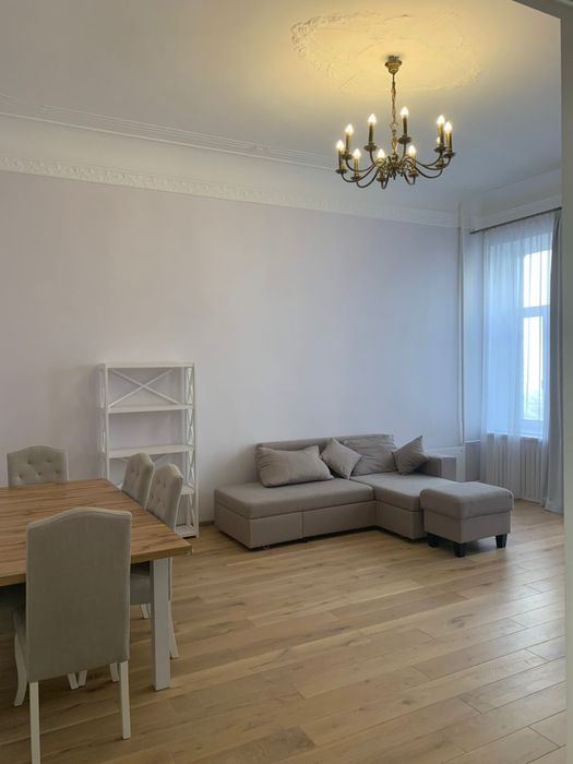 Вул. Котарбінського 21 оренда вишуканоі 4-к. Квартири в центрі без %