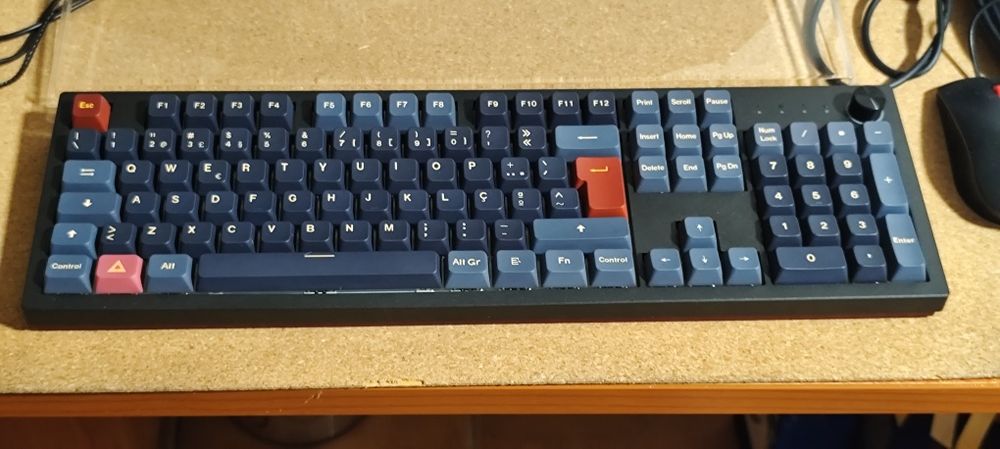Teclado mecânico Full - Iso Pt