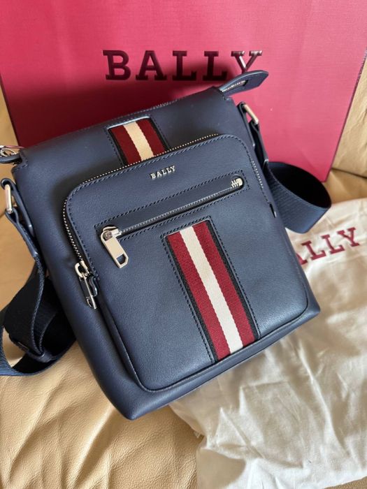Кожаная сумку Bally