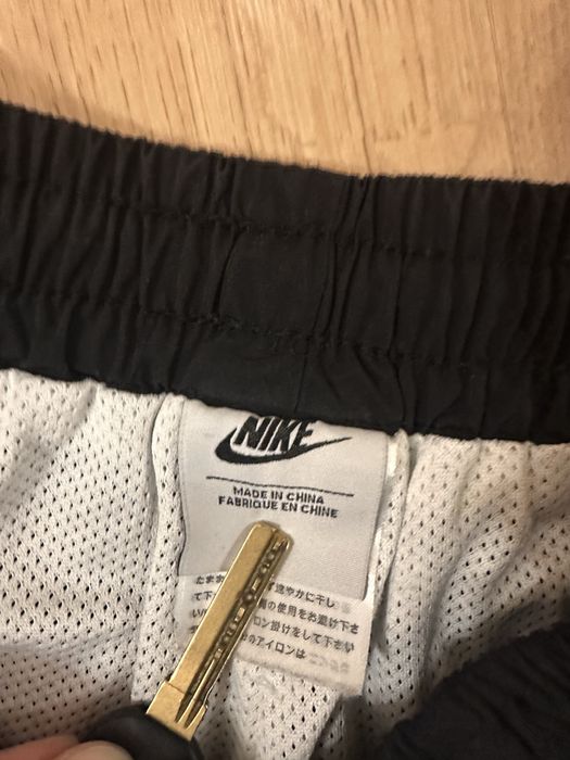 Продам оригінальні штани Nike Big swoosh