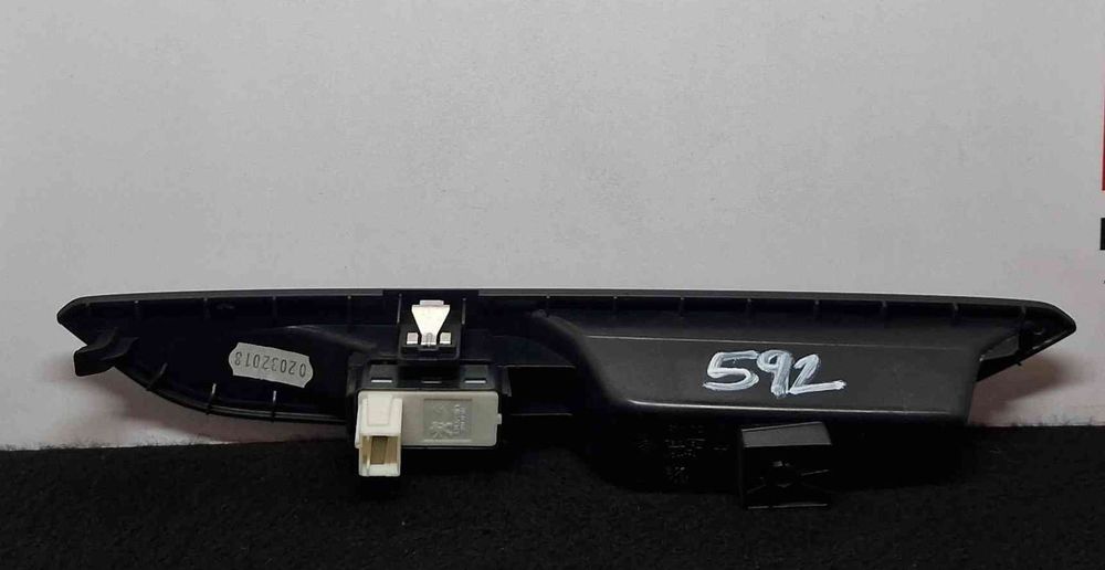 Comando / Botão / Interruptor Vidros Frente Direito 98044803ZD - DS DS 3 / DS 3 CROSSBACK