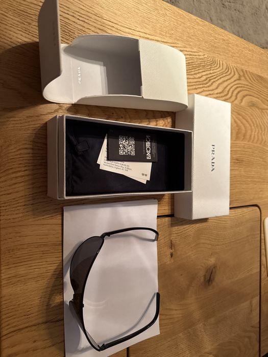 Okulary słoneczne Prada