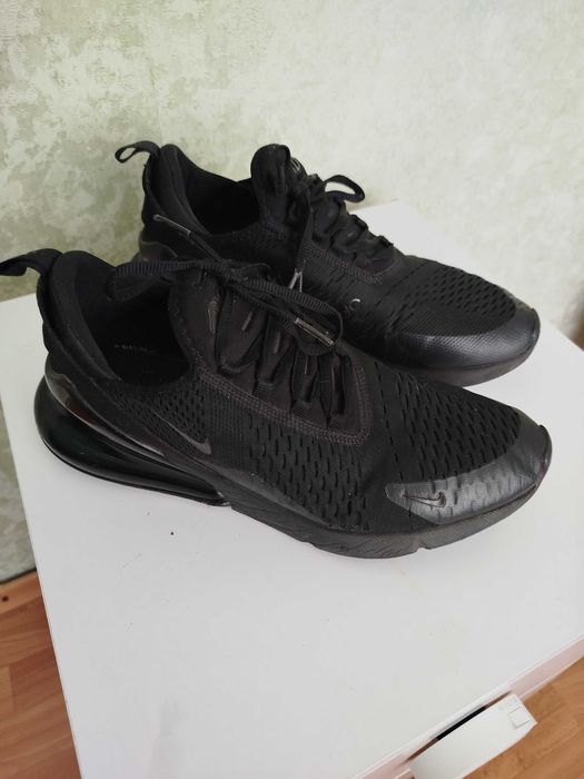 Чоловічі кросівки Nike Air Max 270