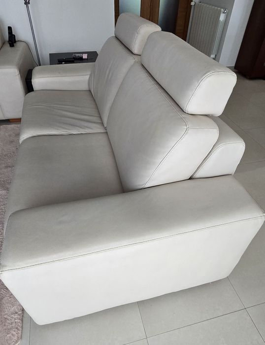 Vendo sofá em pele cor pérola