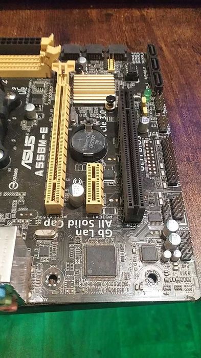 Материнська плата Asus A55BM-E (sFM2+, AMD A55, PCI-Ex16)