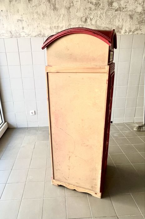 Estante “London Telephone”