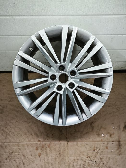 Felga alu 5x112 19" Skoda Superb III J8 ET44
