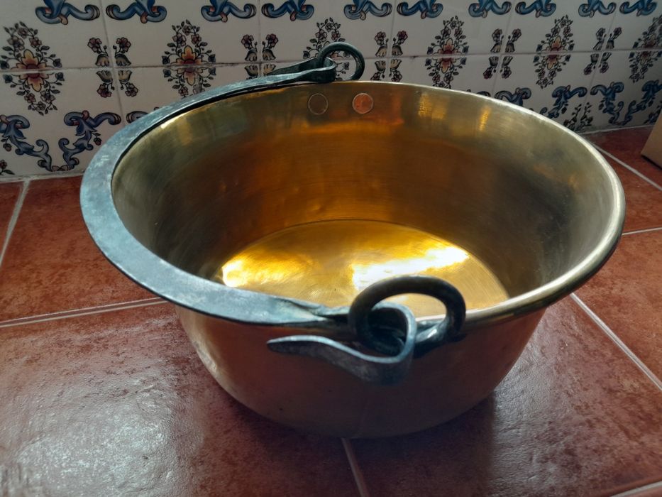 Old Copper Cauldron