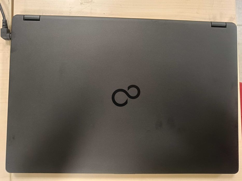 Fujitsu Lifebook 7510U I5 10gen 16GB RAM SSD256GB