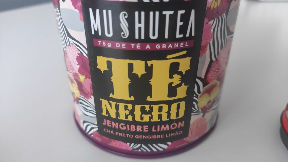 4 latas/caixas antigas