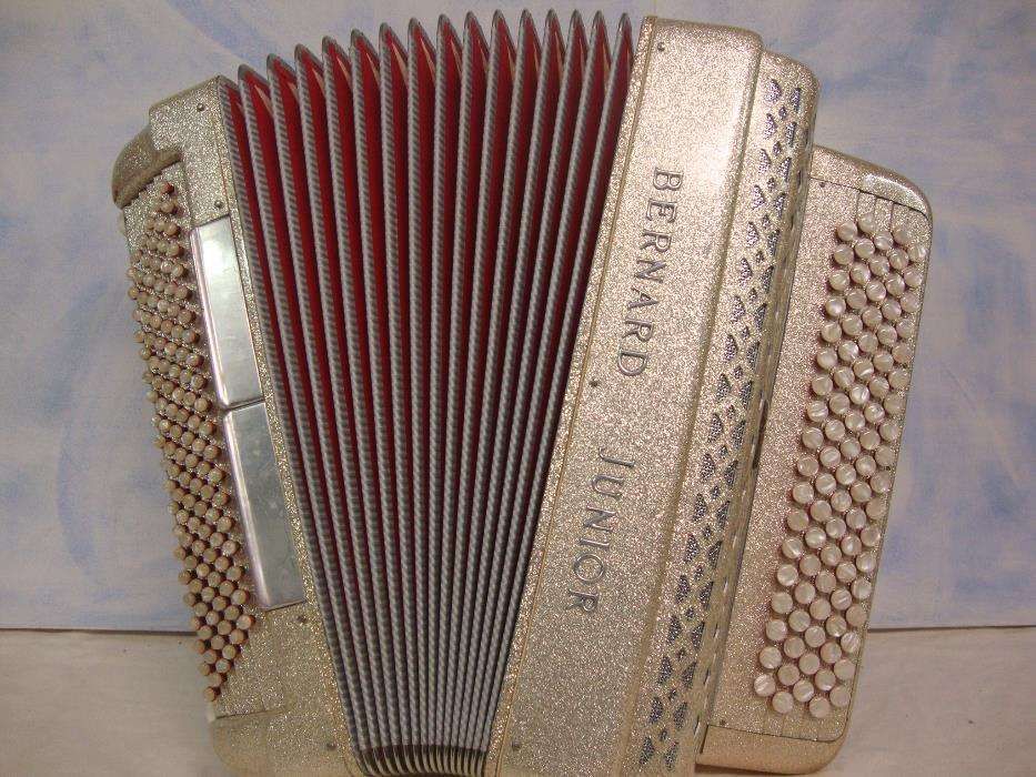 Acordeao Bernard Junior 4 Voz