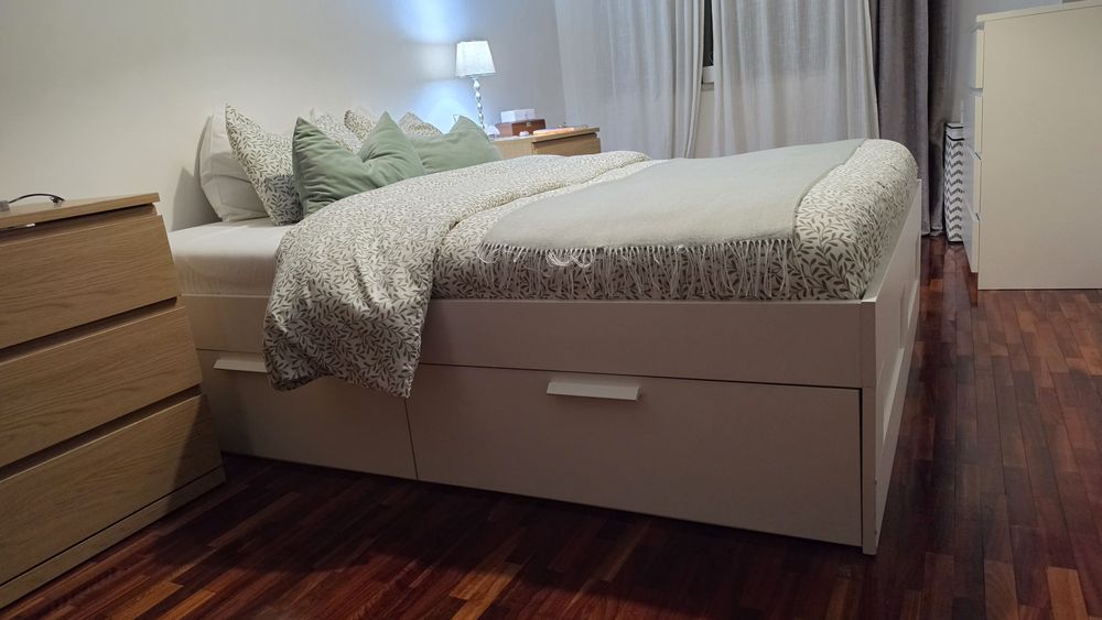 Cama de casal IKEA + Colchão