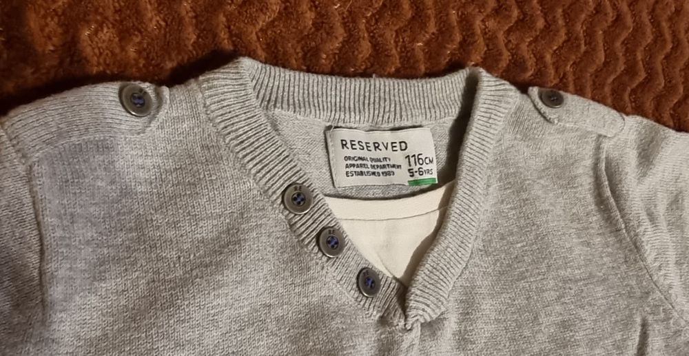 Sweterek Reserved 116