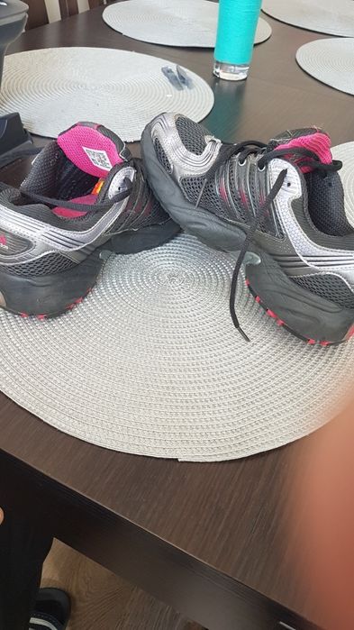 Buty sportowe firmy Adidas, rozm.38