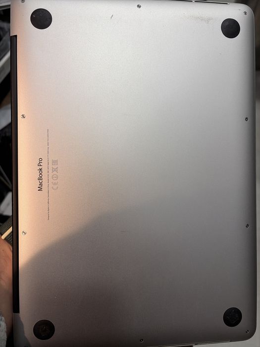 Macbook pro 13”447392818712422401
