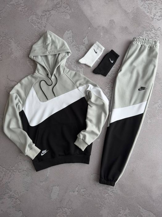 Чоловічий спортивний костюм найк комплект [4в1] Nike [S,M,L,XL,XXL]