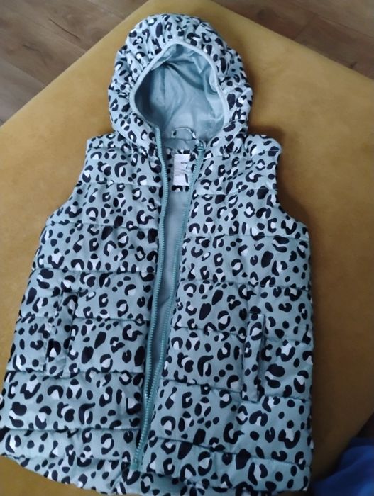 Kamizelka, bezrękawnik r.134 dla dziewczynki