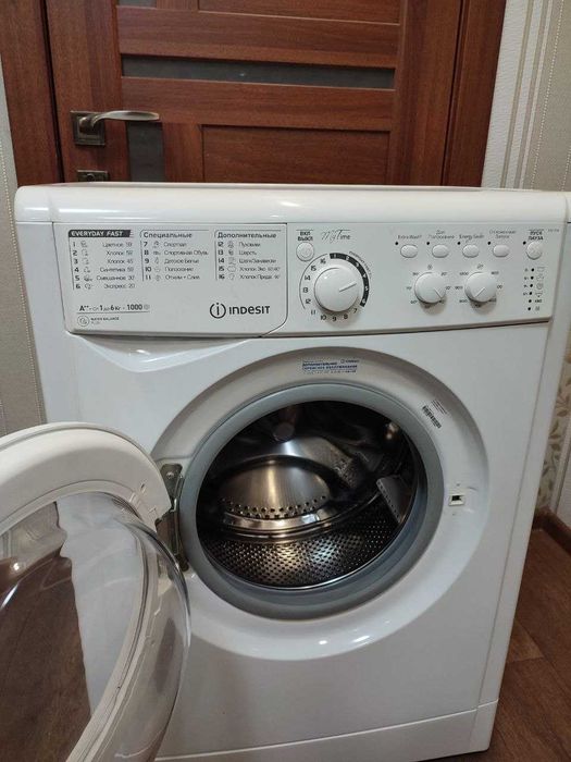 Стиральная/Пральна машинка Indesit 5kg