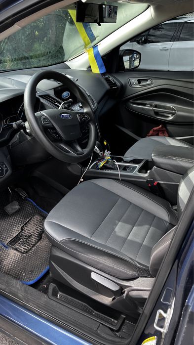 Продам Ford Escape